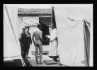 library-of-congress-1918-oct-1-ww1-wwi-opportunity-to-bathe_red-cross-cleaning-station.jpg