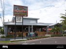 the-original-hooters-restaurant-clearwater-florida-usa-CY068E.jpg