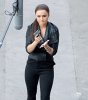 heroes-set-hayden-panettiere-01-nc.jpg